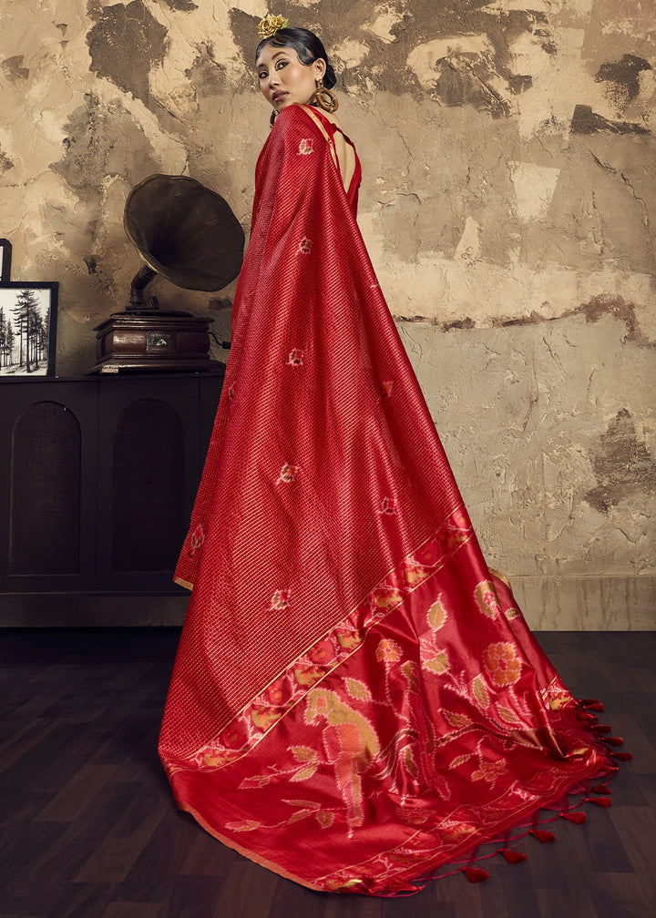 Red Handloom Weaving Silk Saree with Floral Pallu