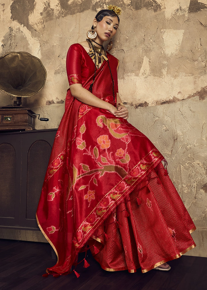 Red Handloom Weaving Silk Saree with Floral Pallu