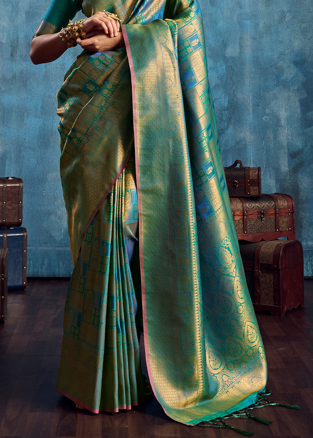 Teal Green Handloom Weaving Silk Saree with Blouse