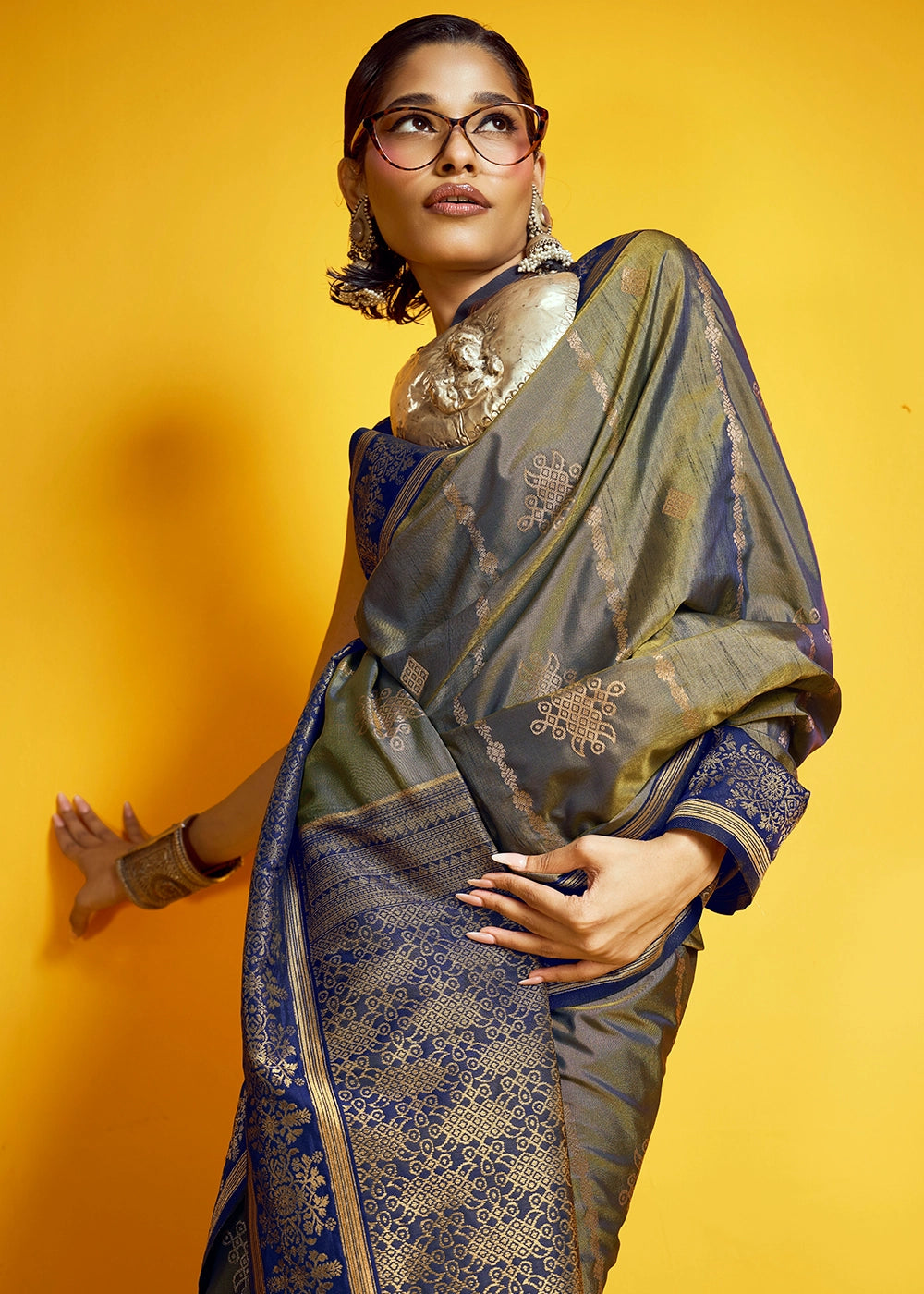 Tones Of Grey Handloom Silk Saree with Elegant Contrast Border
