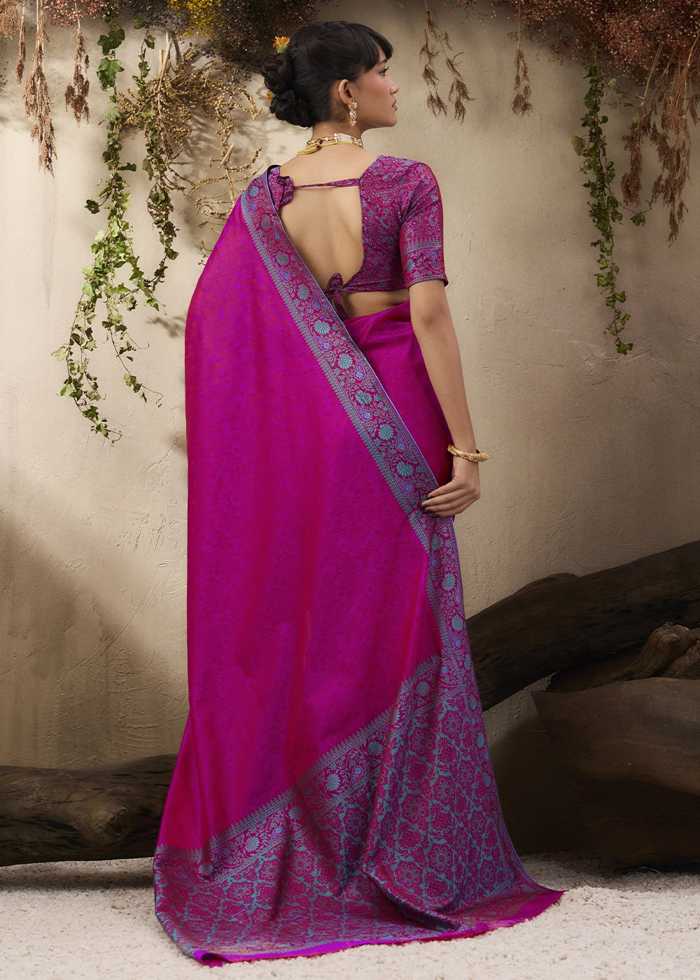 Magenta Pink Silk Saree with Tanchoi Zari Weaving Border