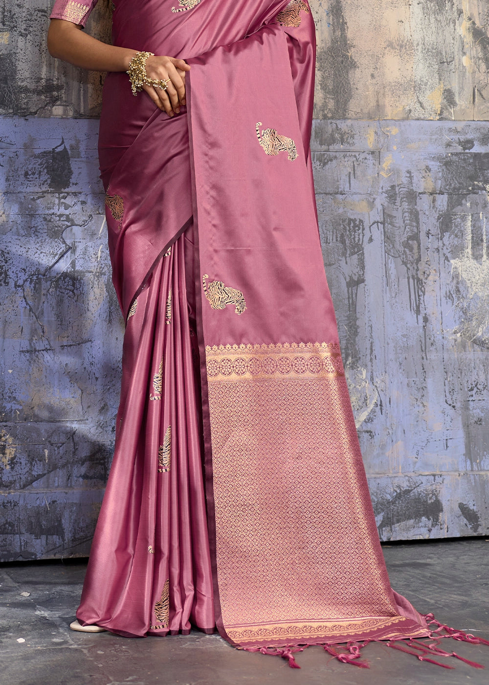 Hopbush Purple Satin Silk Handloom Woven Saree with Tiger Butti
