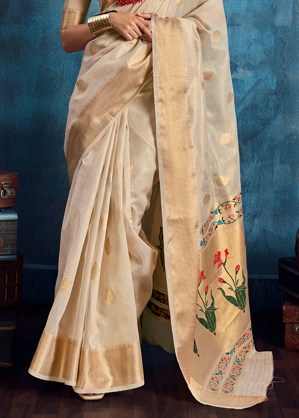 Ivory Cream Zari Tissue Handloom Weaving Saree with Blouse