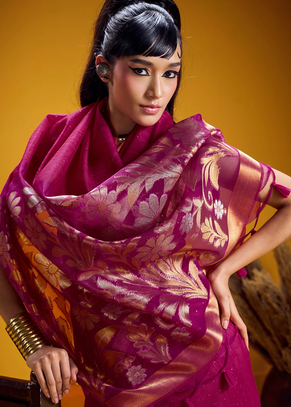 Magenta Purple Munga Silk Saree with Intricate Floral Zari Weave