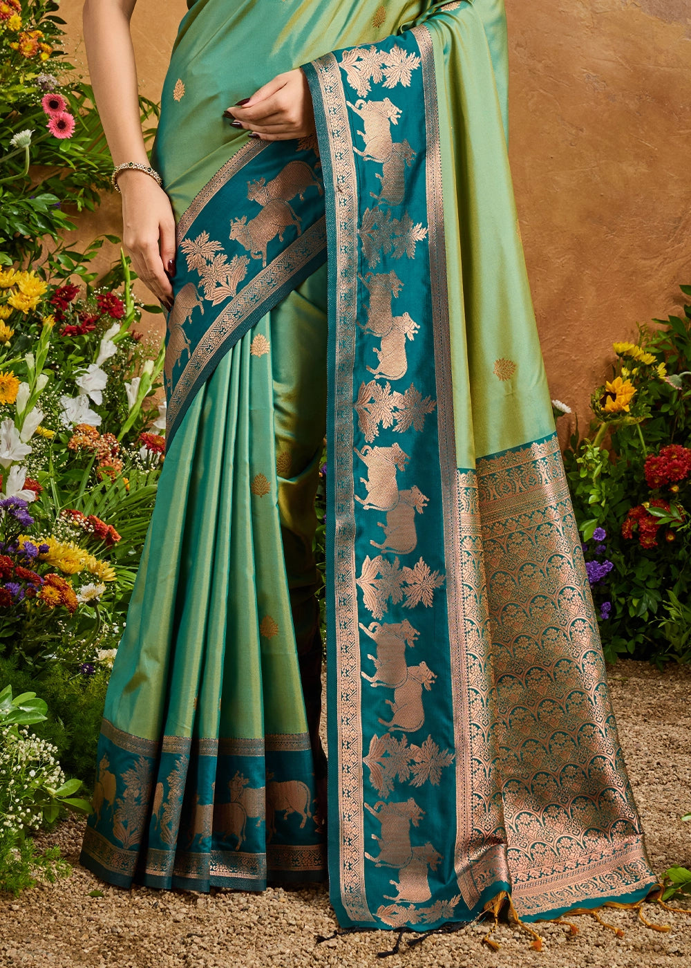 Cool Green Zari Woven Silk Saree with Artistic Pichwai Work