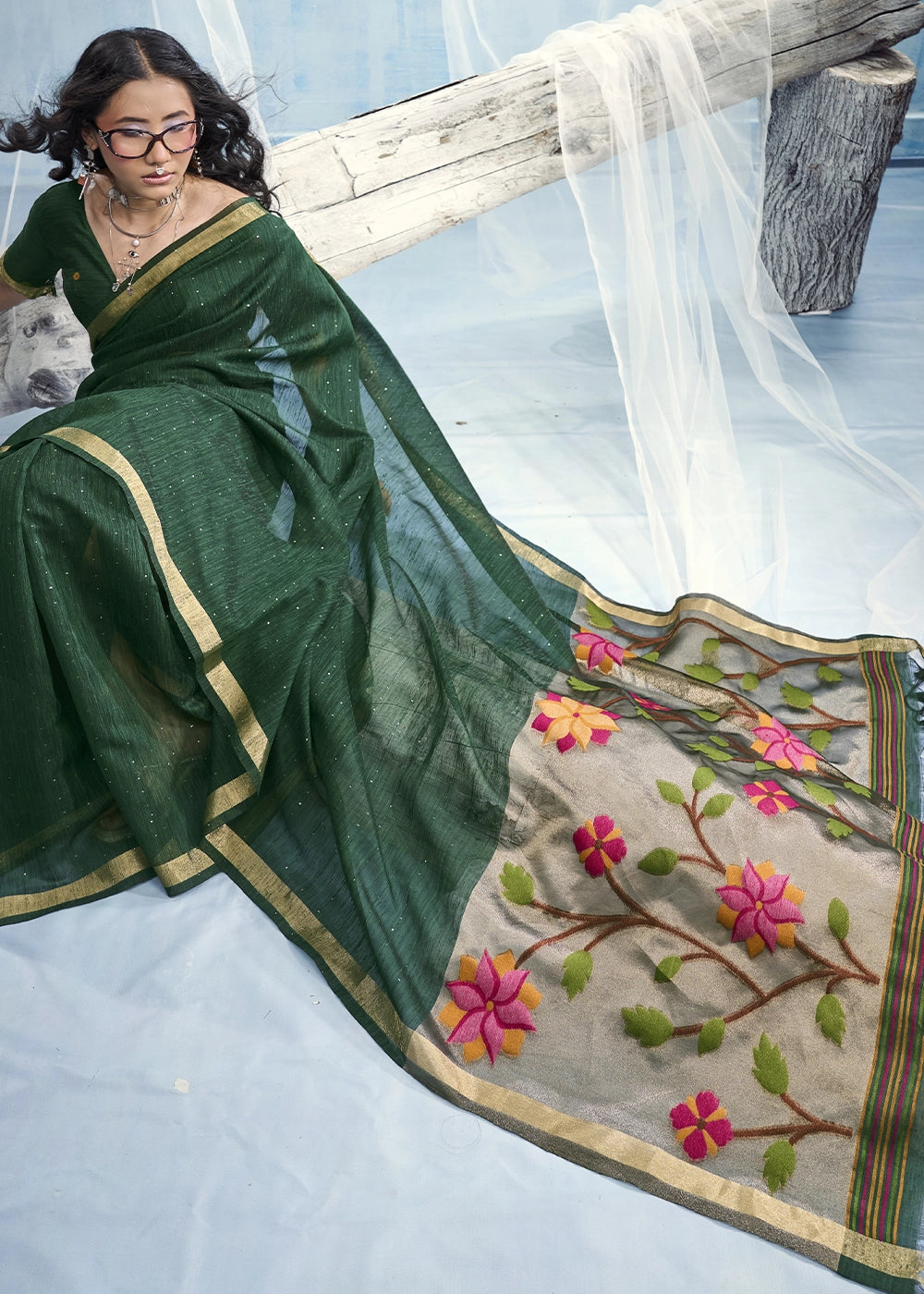 Forest Green Munga Silk Handloom Saree with Floral Tissue Pallu