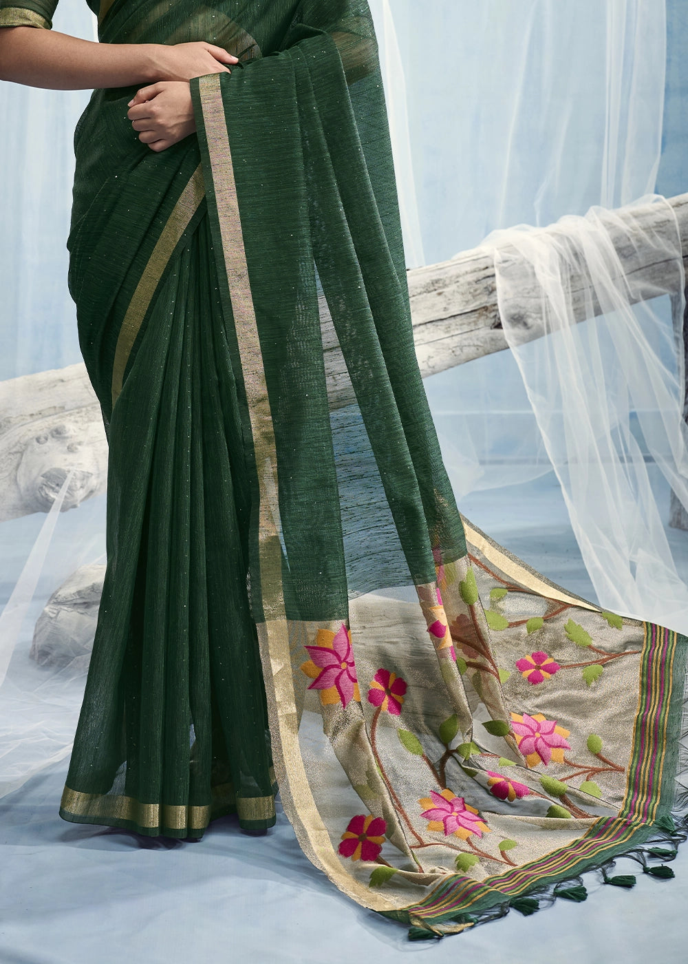 Forest Green Munga Silk Handloom Saree with Floral Tissue Pallu