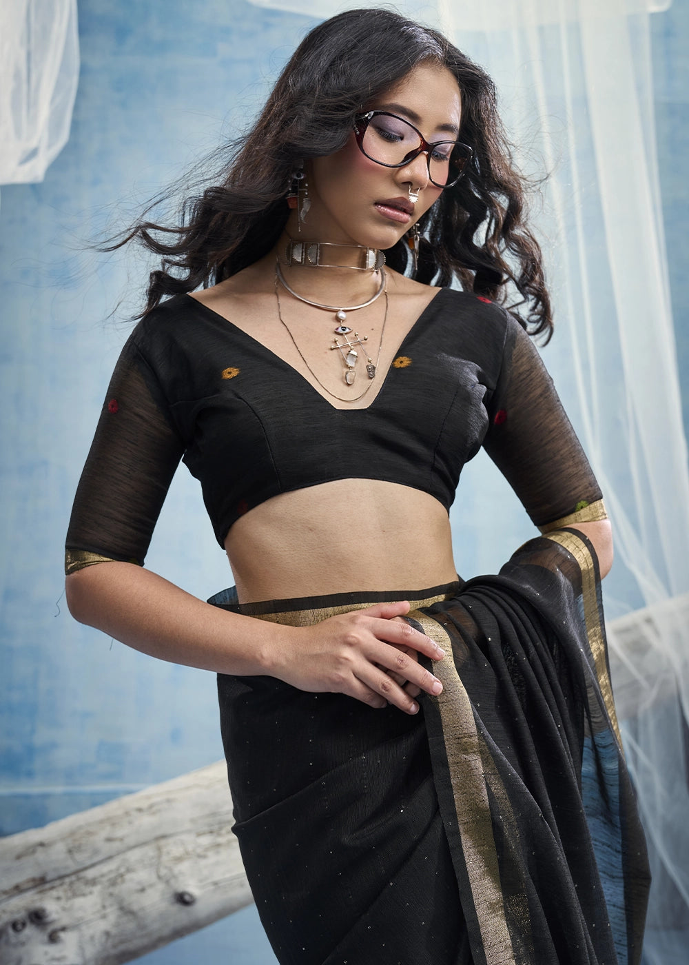Black Munga Silk Handloom Saree with Floral Tissue Pallu