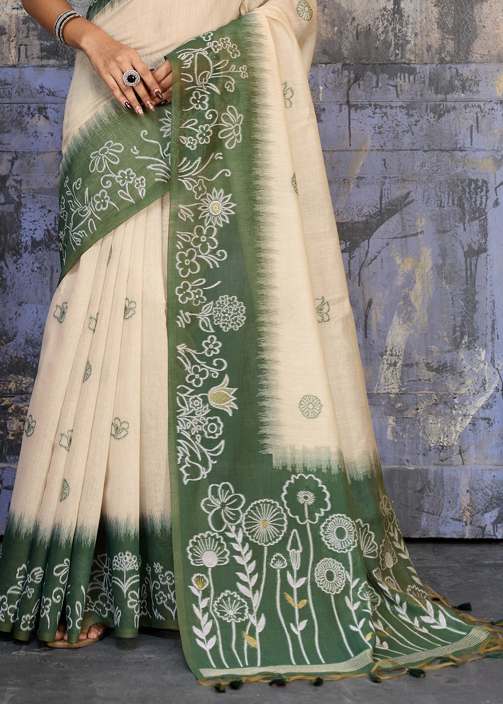 White & Green Soft Munga Cotton Handloom Saree