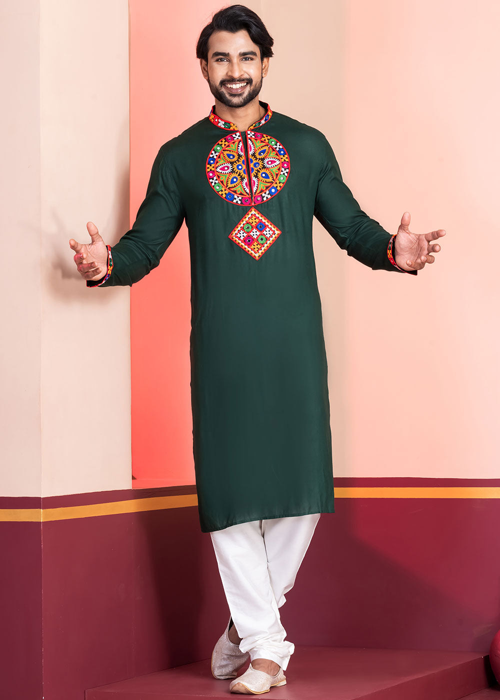 Brunswick Green Rayon Kurta Pajama with Mirrorwork &amp; Threaded Neckline