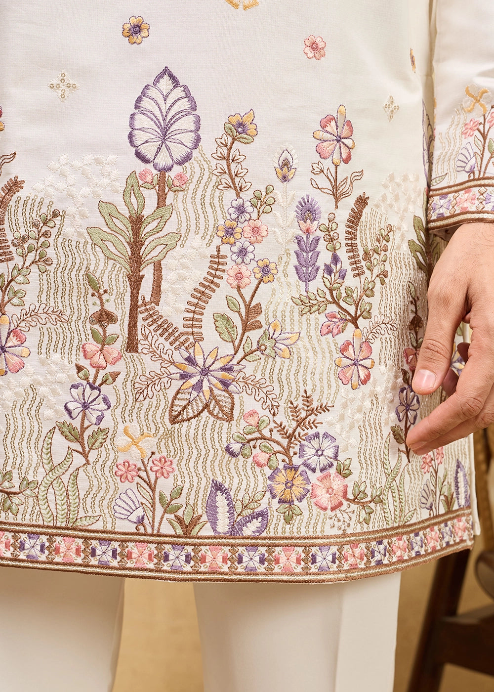 Cream White Viscose Silk Kurta with Multi-Thread Embroidery