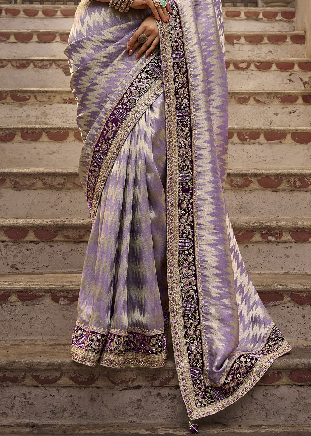 Heather Purple Viscose Kanchipuram Saree with Regal Weave Border