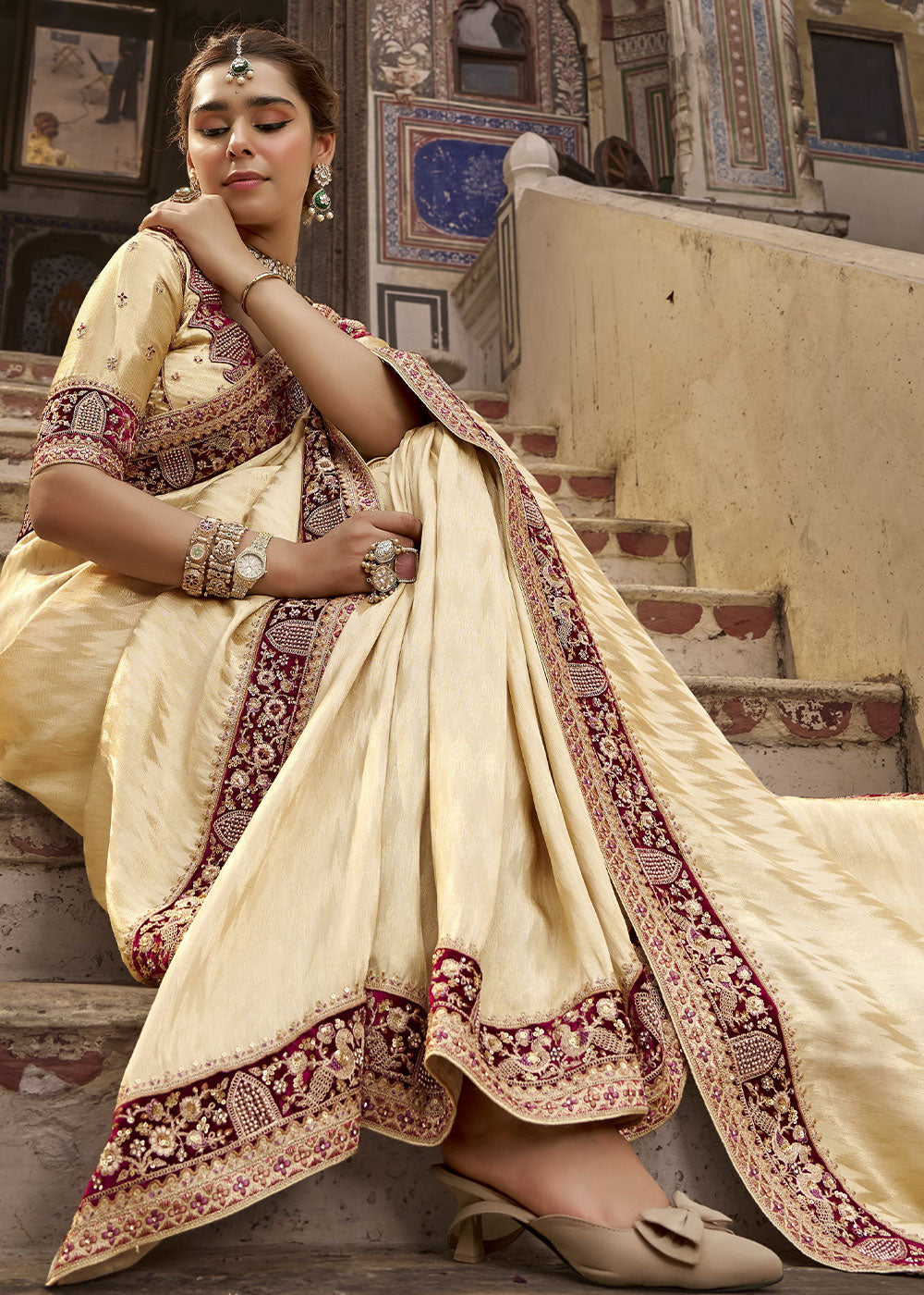 Dutch White Viscose Kanchipuram Saree with Regal Weave Border