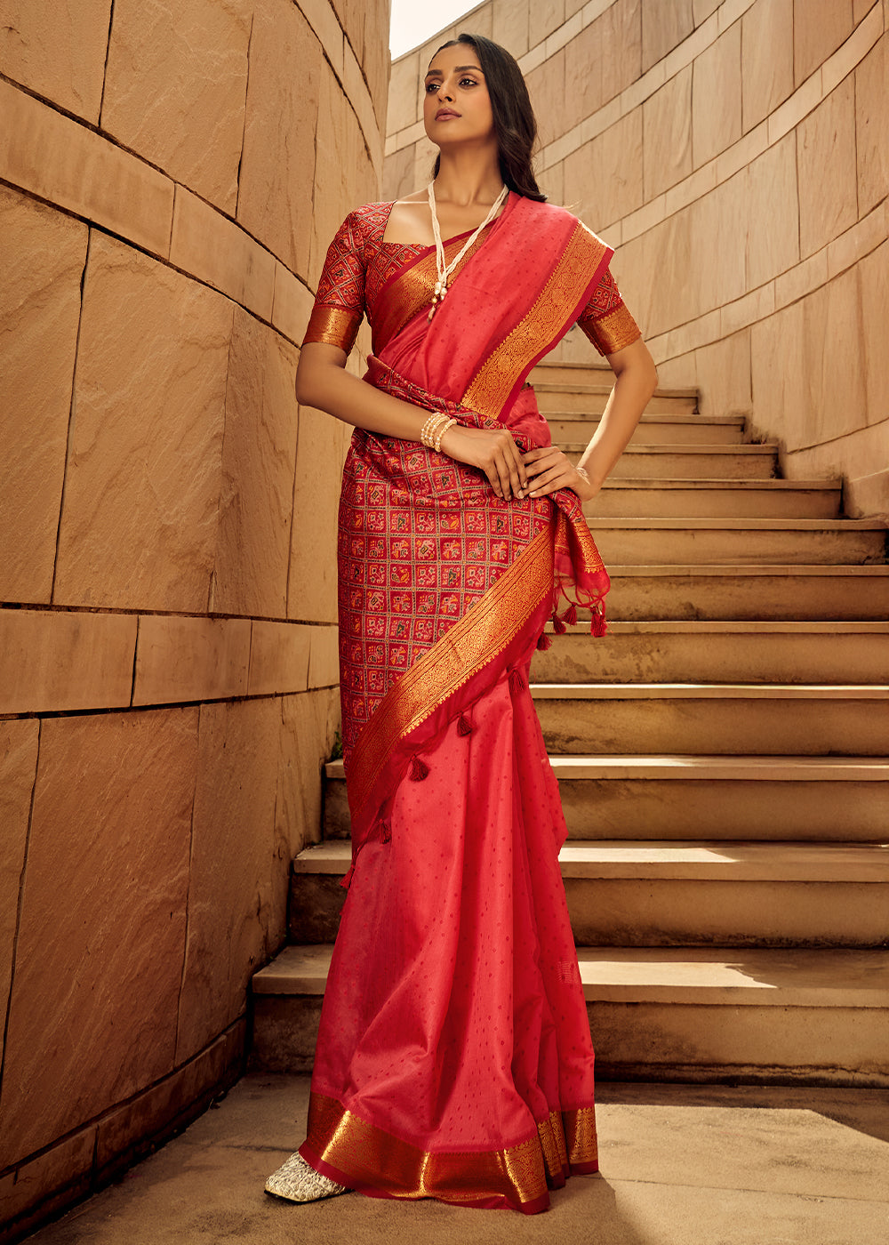 Crimson Pink Patola Silk Saree with Intricate Handloom Work