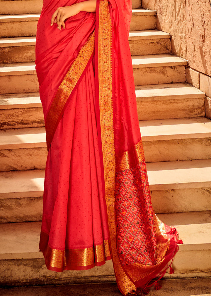 Crimson Pink Patola Silk Saree with Intricate Handloom Work