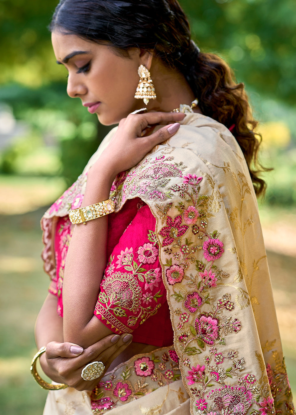 Cream White Silk Saree with Crafted Embroidery &amp; Contrast Blouse