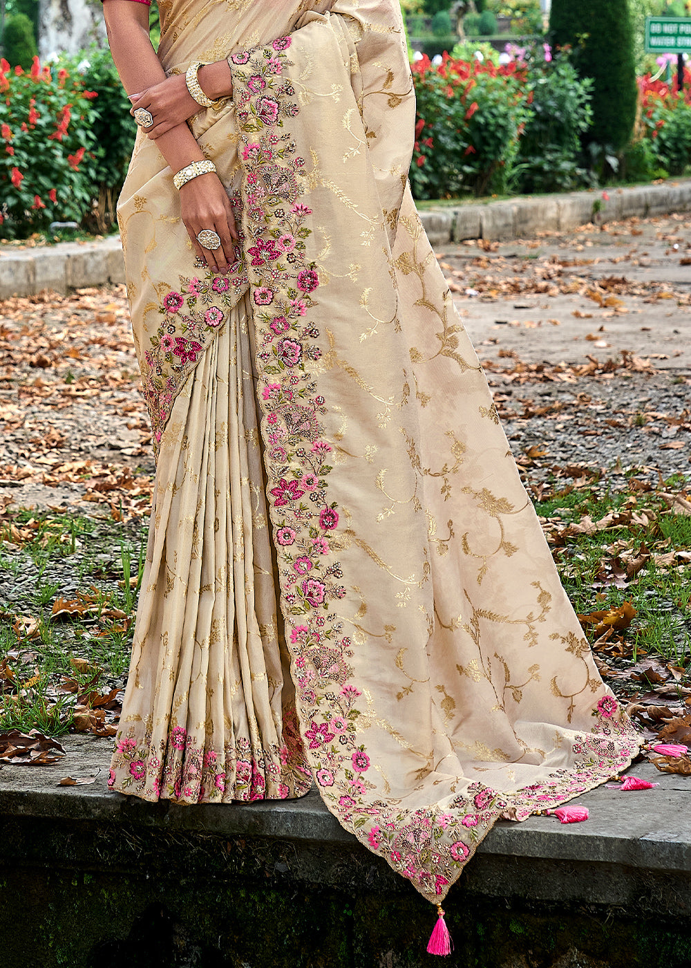 Cream White Silk Saree with Crafted Embroidery &amp; Contrast Blouse