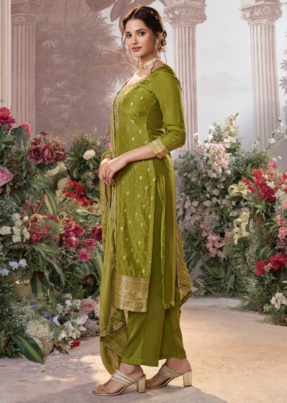 Olive Green Embroidered Dola Silk Kurta and Pant Set with Jacquard Accents