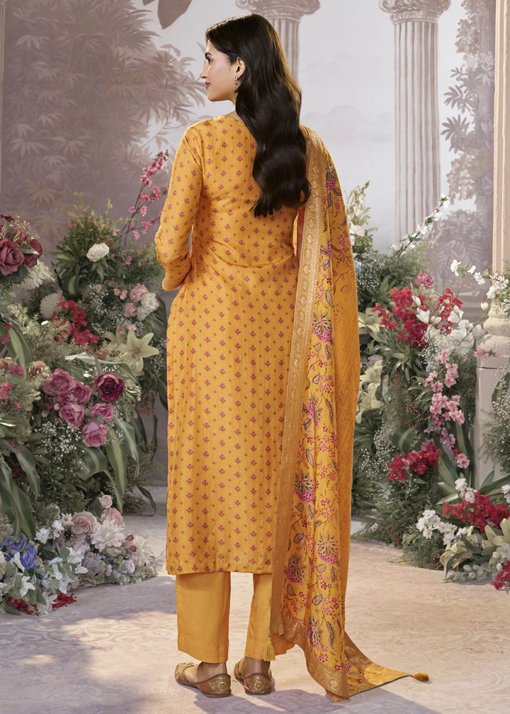 Chrome Yellow Silk Kurta Set with Digital Print and Elegant Embroidery