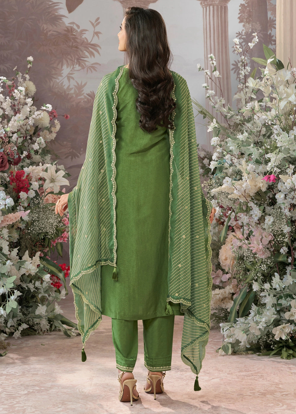 Middle Green Dola Silk Kurta Set with Embroidered Work