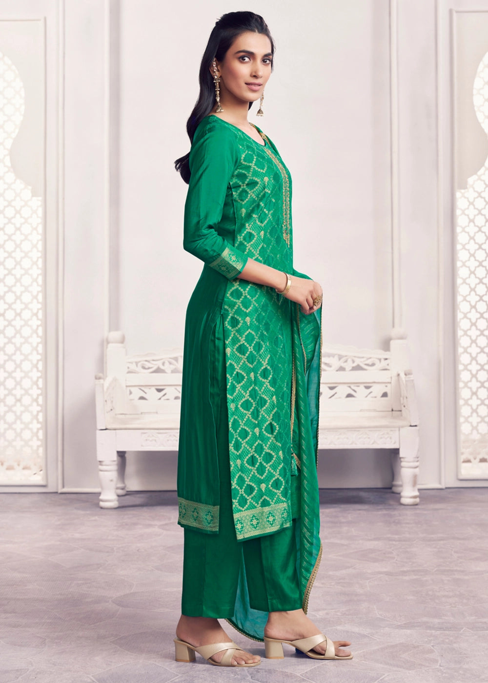 Green Jacquard Straight Kurta With Dyed Trousers And Jacquard Dupatta