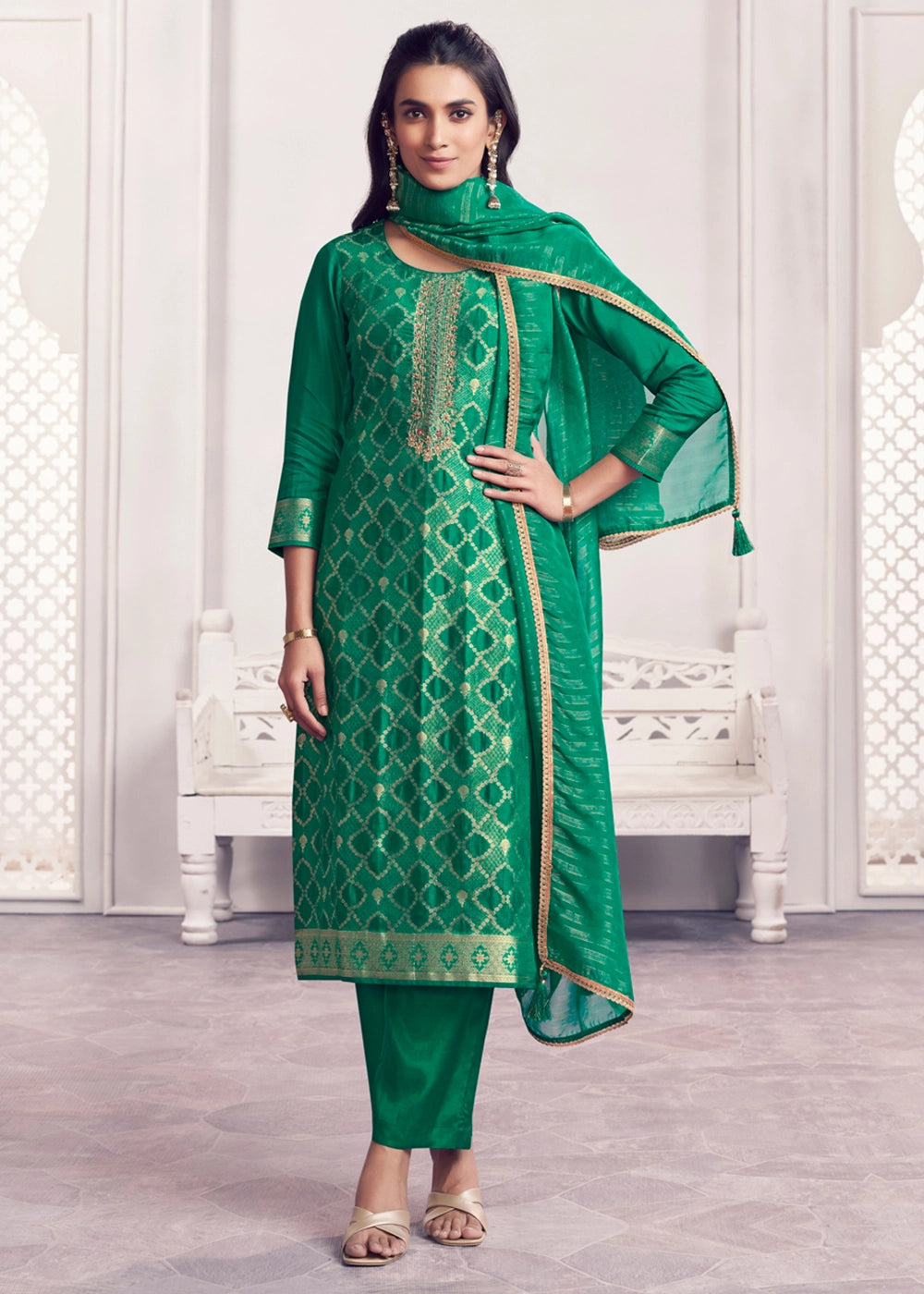 Green Jacquard Straight Kurta With Dyed Trousers And Jacquard Dupatta
