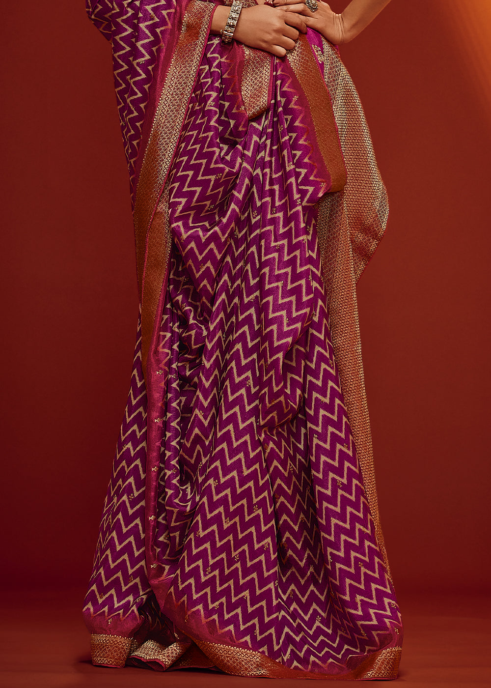 Orchid Purple Digital Printed Saree in Woven Viscose Silk Fabric