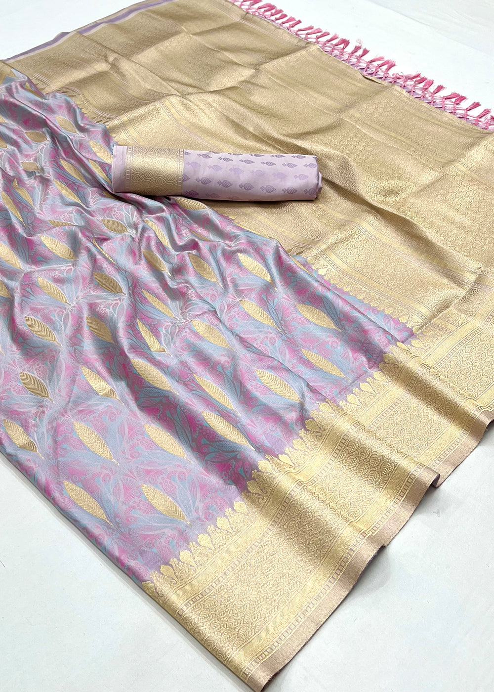 Pale Purple Handloom Satin Silk Saree Featuring Buttis All Over