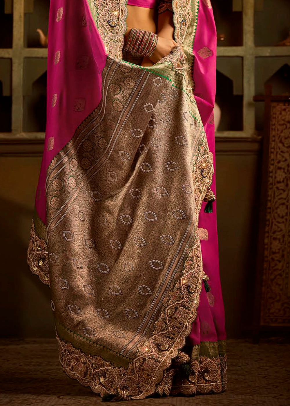 Festive Saree Box Set – 5 Pcs Bangalore Silk with Embroidery