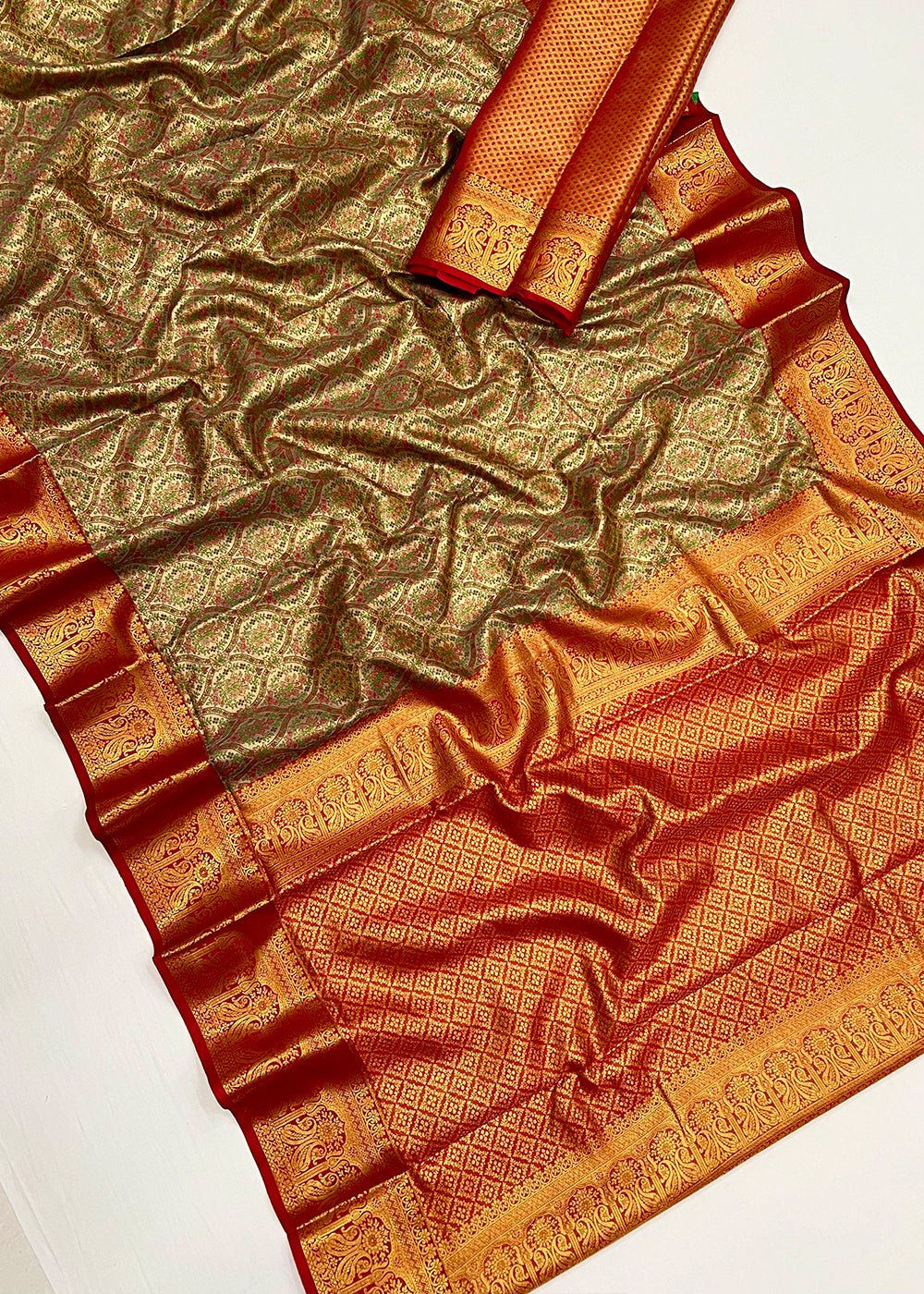 Green & Red Two-Tone Handcrafted Kanjivaram Silk Saree