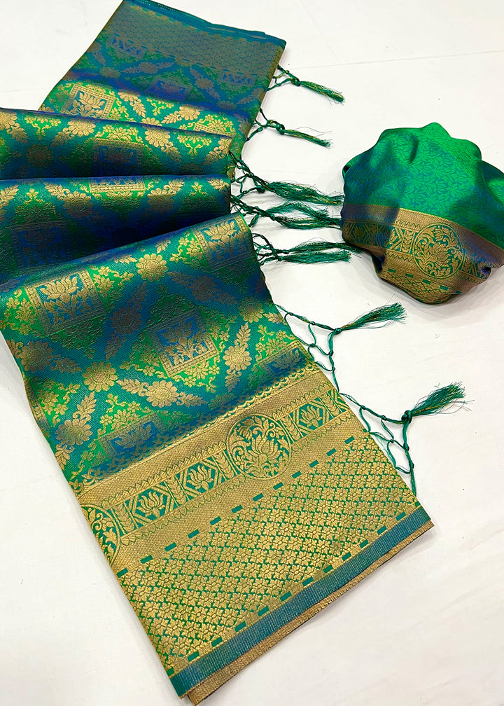 Jade Green Dual Tone Kanjivaram Silk Saree Featuring Traditional Handloom Weave