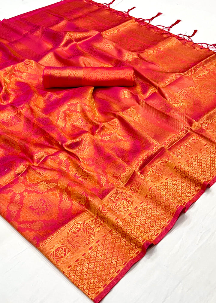 Neon Fuschia Pink Dual Tone Kanjivaram Silk Saree Featuring Traditional Handloom Weave