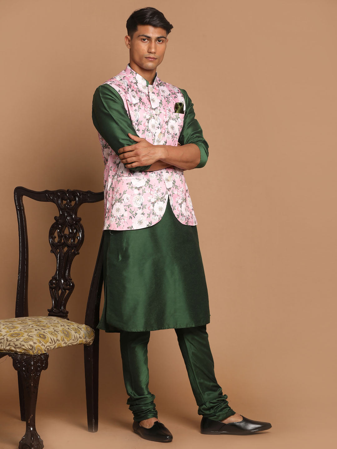 Sarvati Men's Pink Floral Printed Ethnic Jacket With Green Cotton Silk Blend Kurta Pyjama