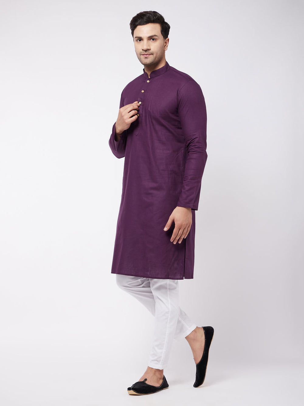 Sarvati Men's Purple  Solid Cotton Blend Kurta And White Pyjama Set