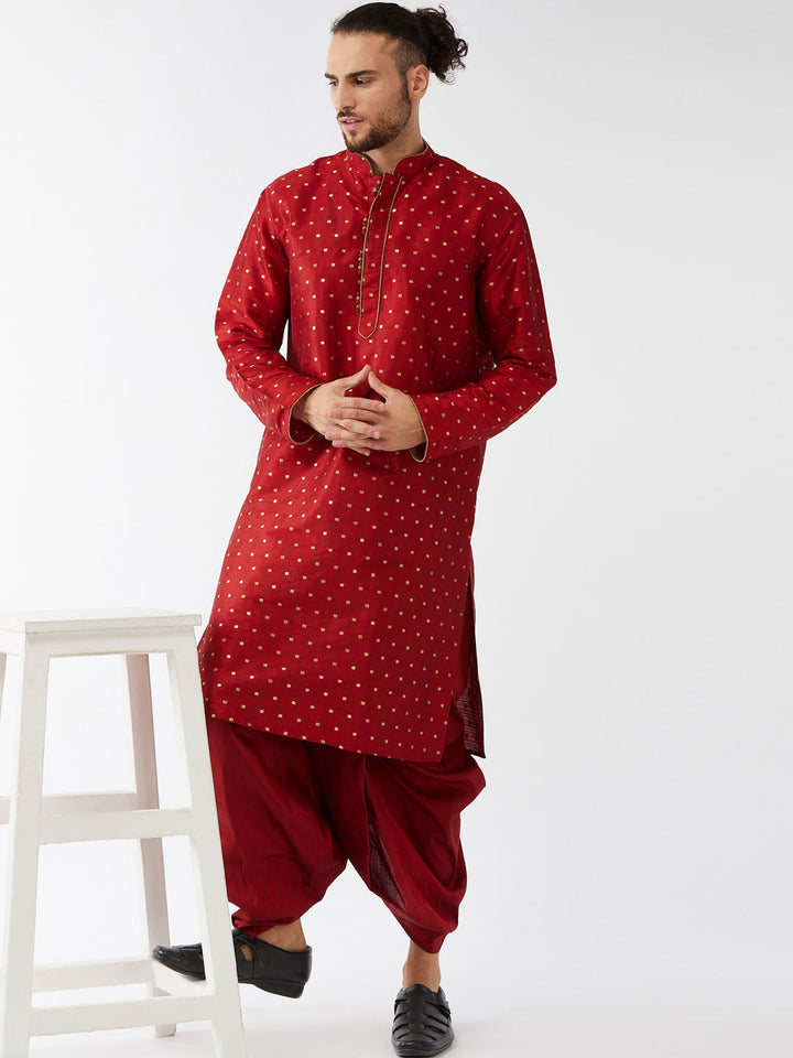 Sarvati Men's Maroon Zari Weaved Kurta Dhoti Set