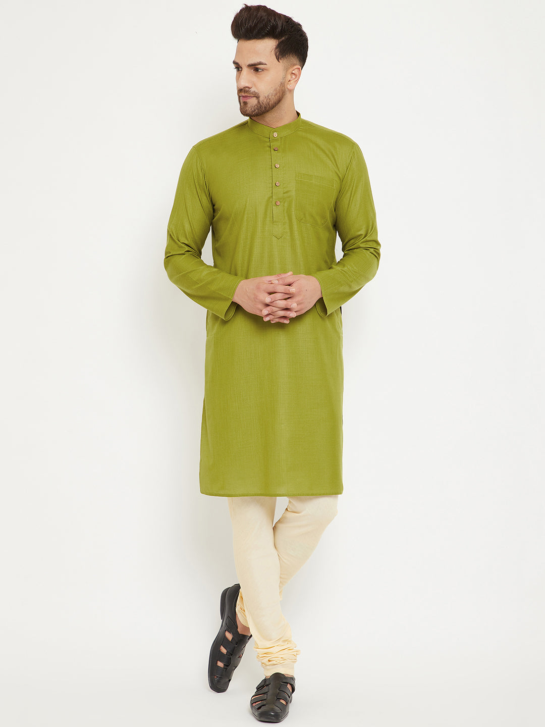 Sarvati Men's Mehendi Green And Cream Cotton Blend Kurta Pyjama Set