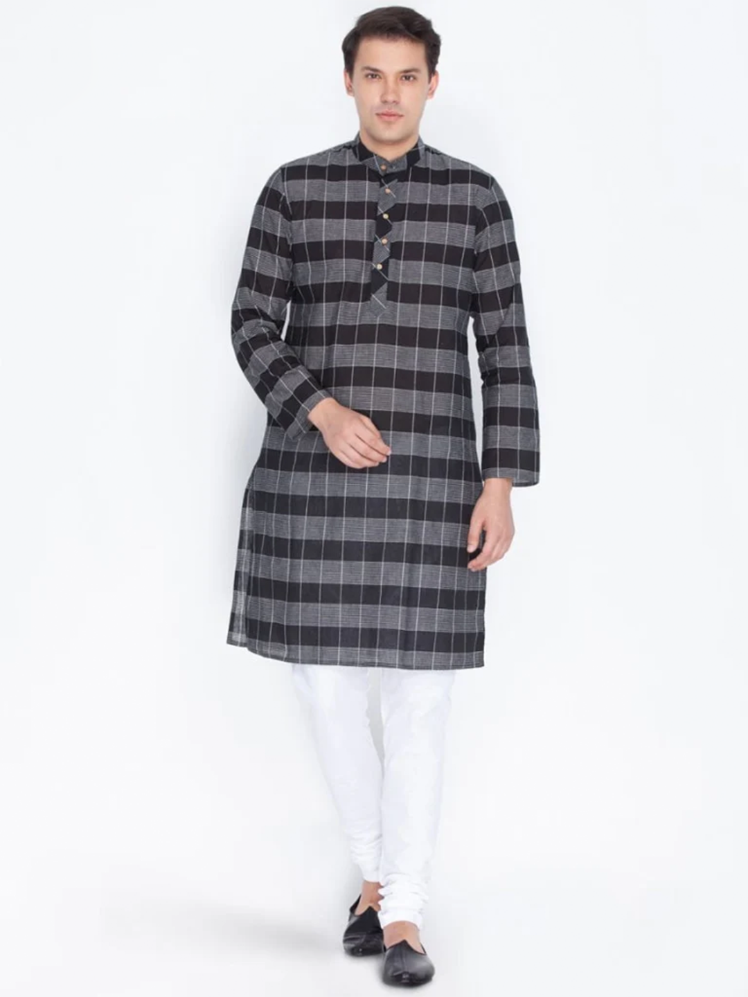 Sarvati Men's Black Cotton Kurta and Pyjama Set