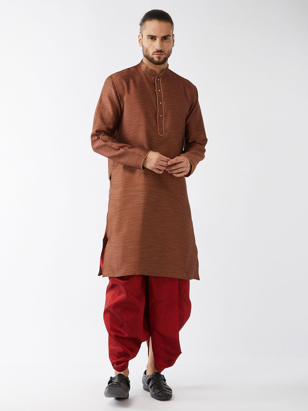 Sarvati Men's Maroon Silk Blend Kurta And Dhoti Set