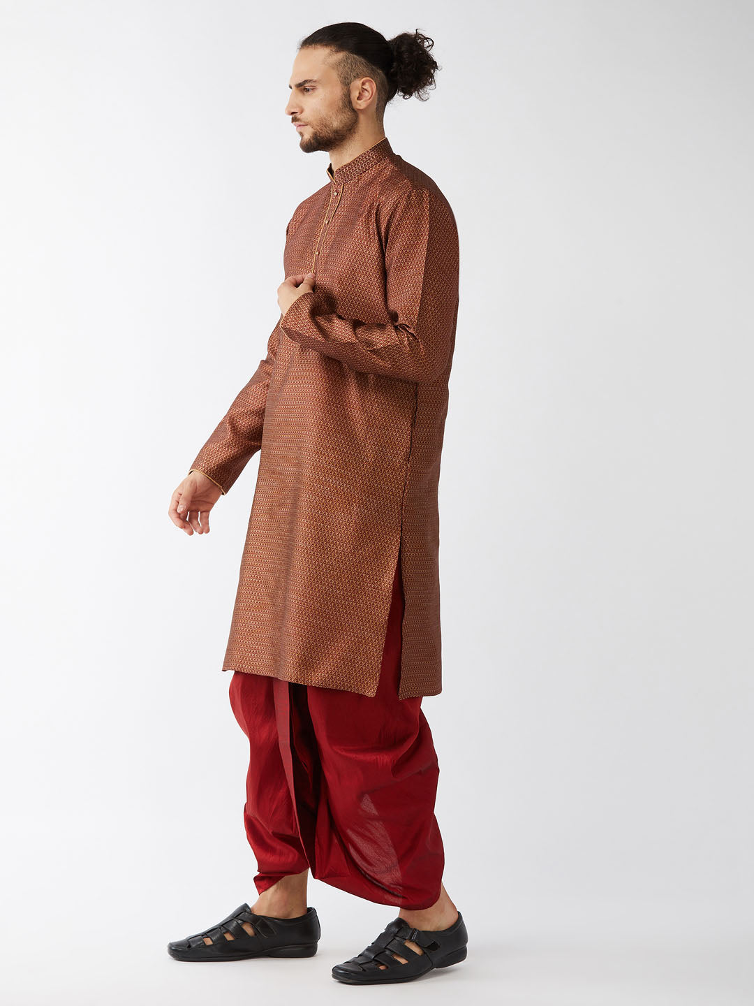 Sarvati Men's Maroon Silk Blend Kurta And Dhoti Set