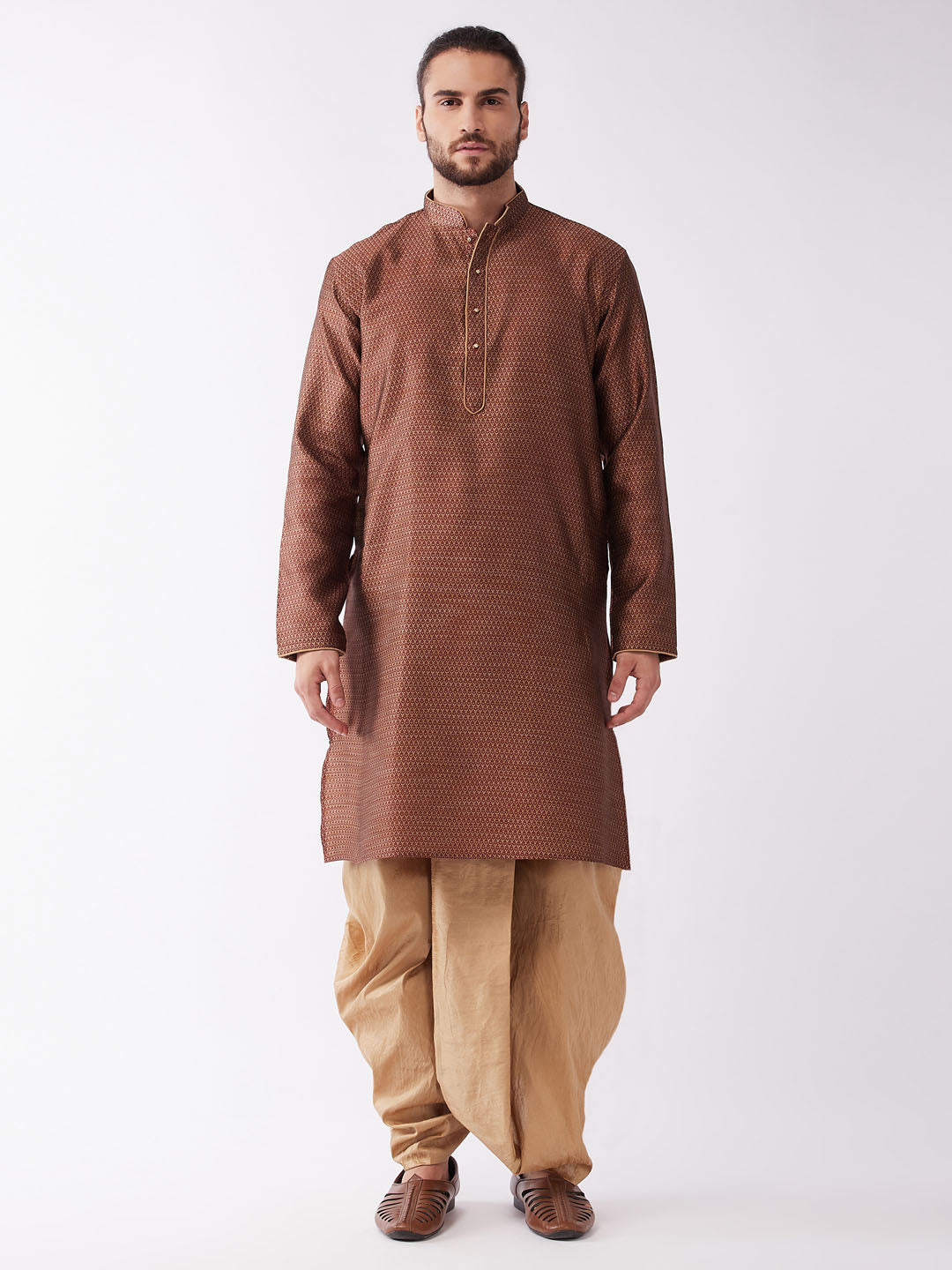 Sarvati Men's Maroon And Rose Gold Silk Blend Kurta And Dhoti Set