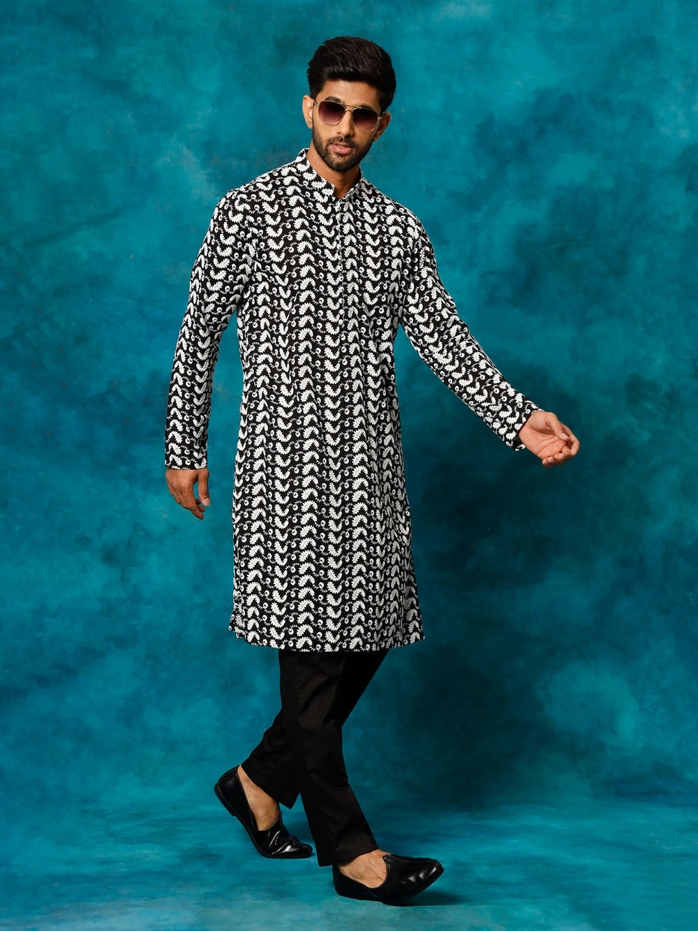 Sarvati Men's Black Pure Cotton Chikankari Kurta Pyjama Set