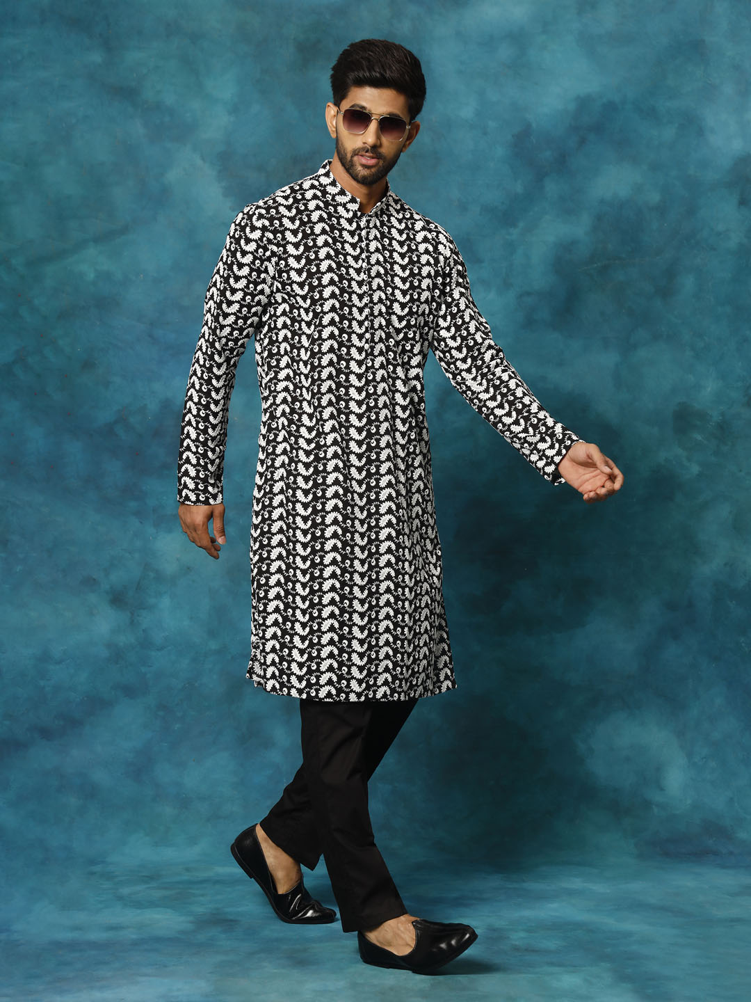 Sarvati Men's Black Pure Cotton Chikankari Kurta Pyjama Set