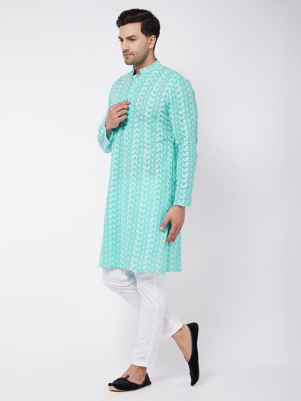 Sarvati Men's Green Pure Cotton Chikankari Kurta With Pant set