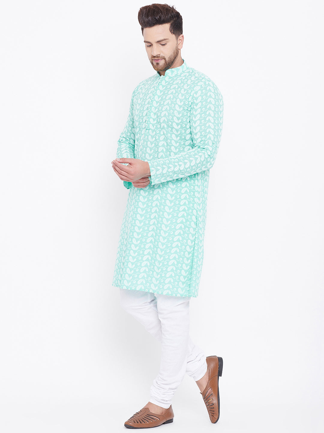 Sarvati Men's Green Pure Cotton Chikankari Kurta Pyjama Set