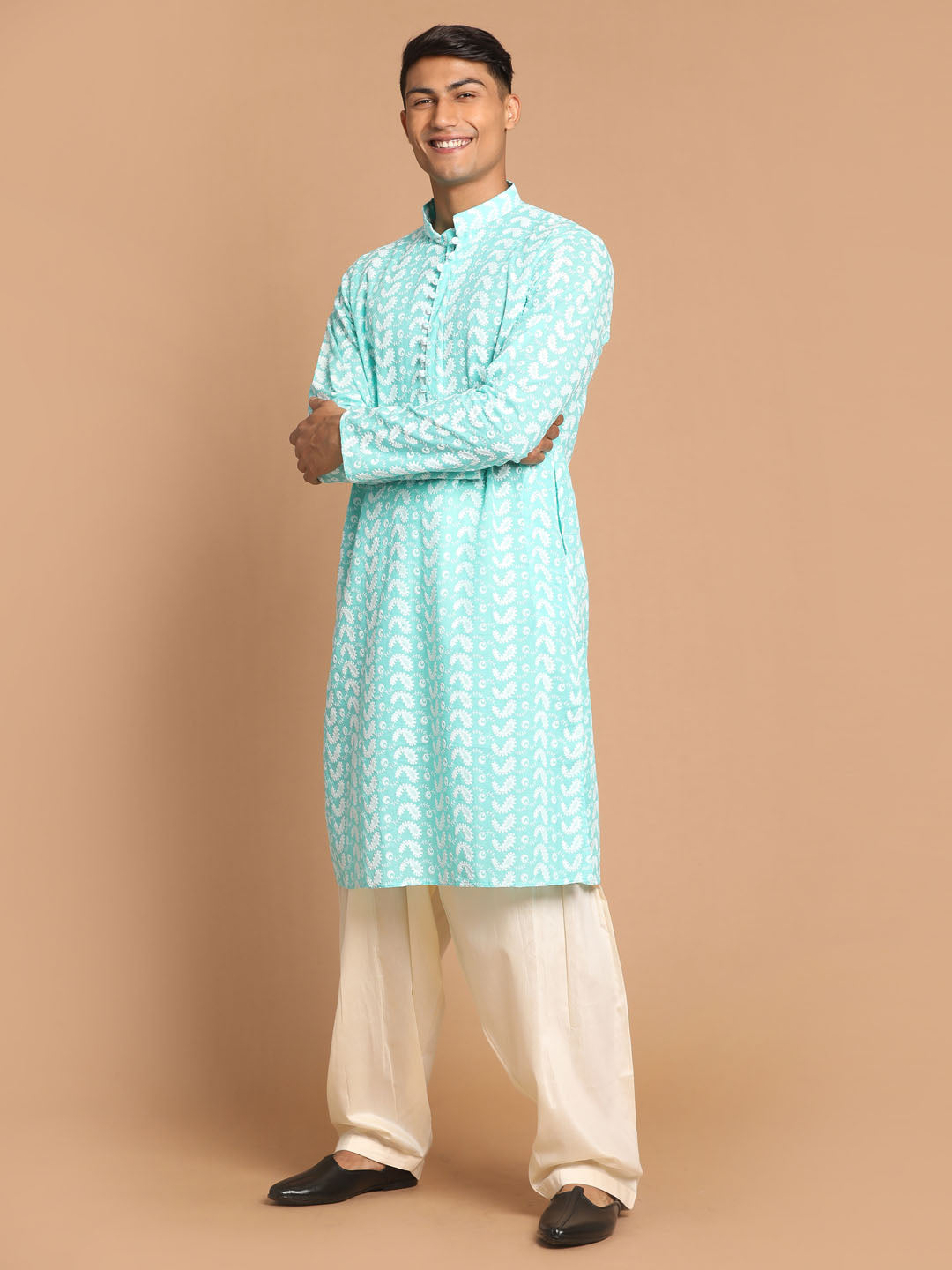 Sarvati Men's Green Pure Cotton Chikankari Kurta With Patiala set