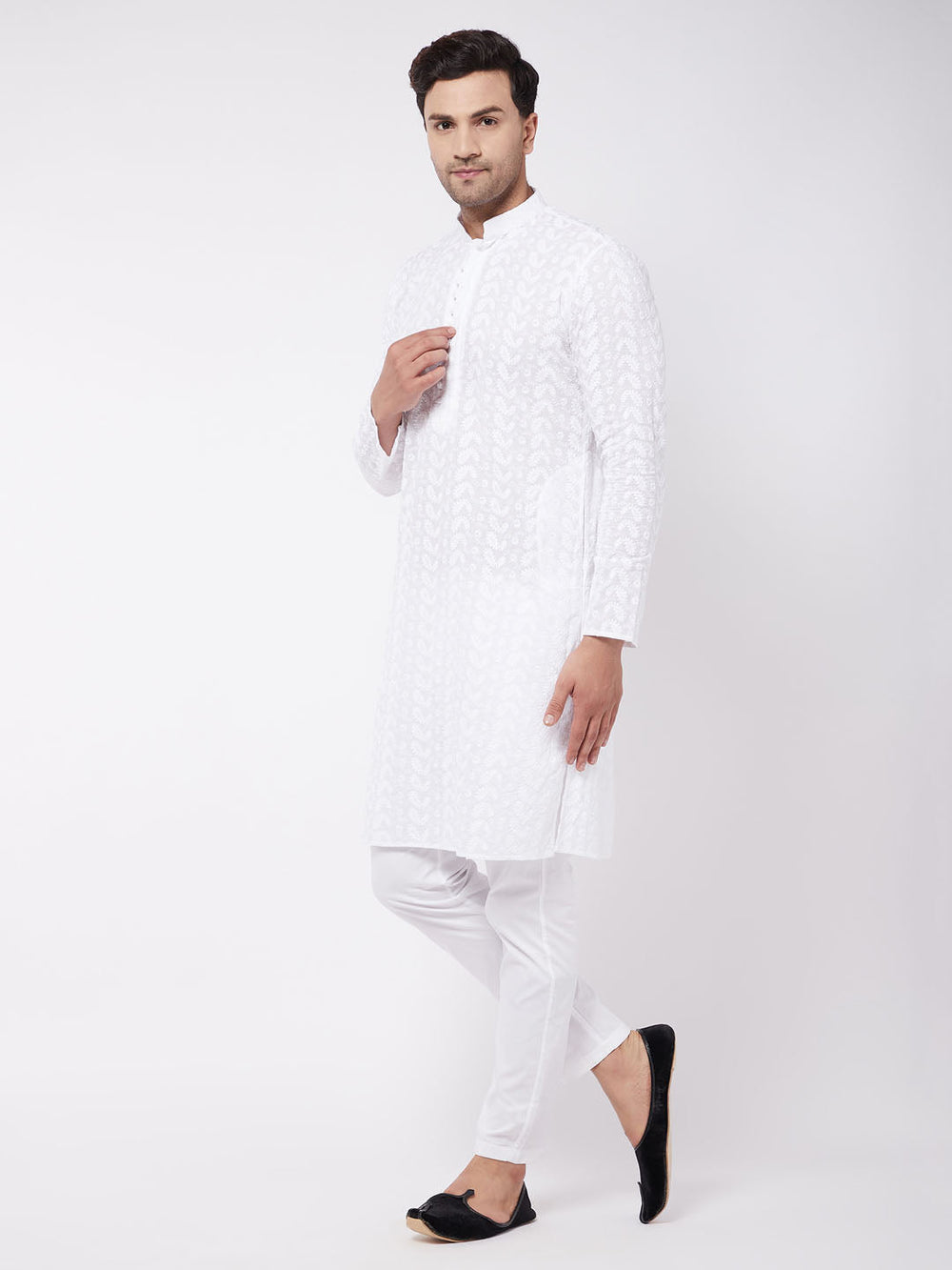 Sarvati Men's White Pure Cotton Chikankari Kurta With Pant set