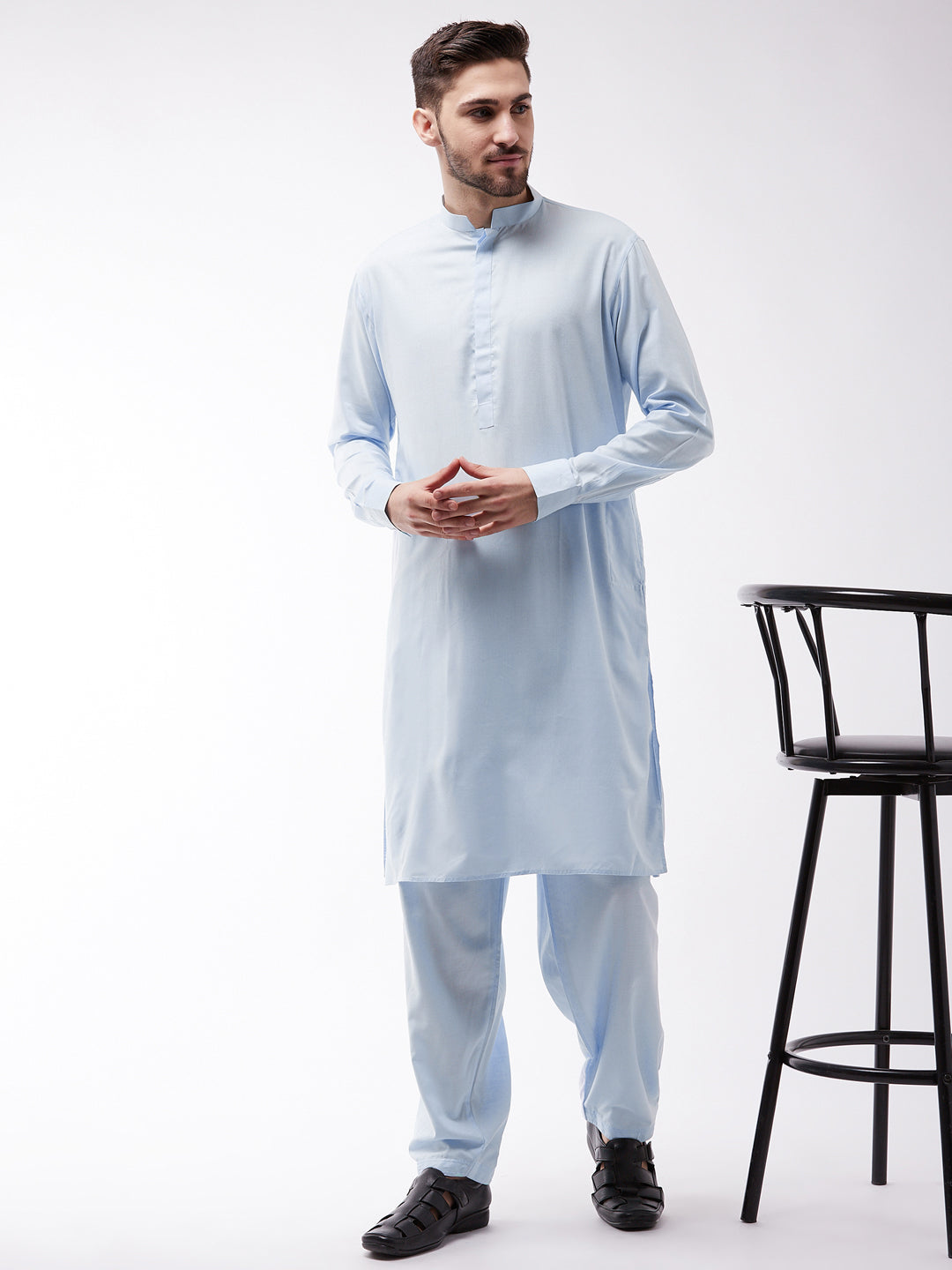 Sarvati Men's Blue Cotton Blend Kurta and Pyjama Set