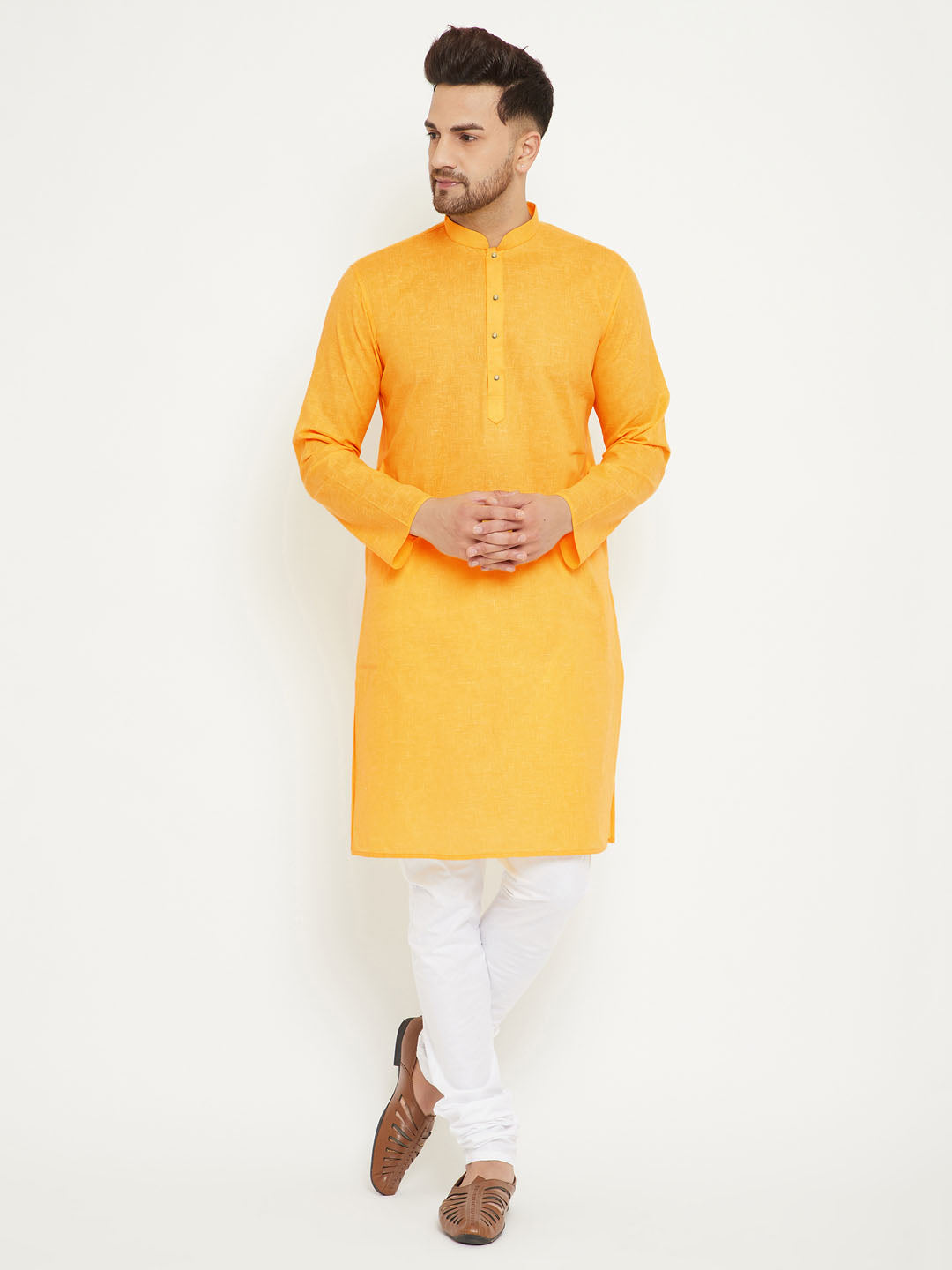 Sarvati Men's Yellow And White Cotton Blend Kurta Pyjama Set