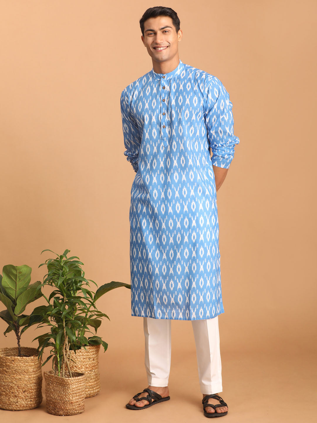 Sarvati Men's Aqua Blue Ikkat Print Cotton Kurta With Pant set