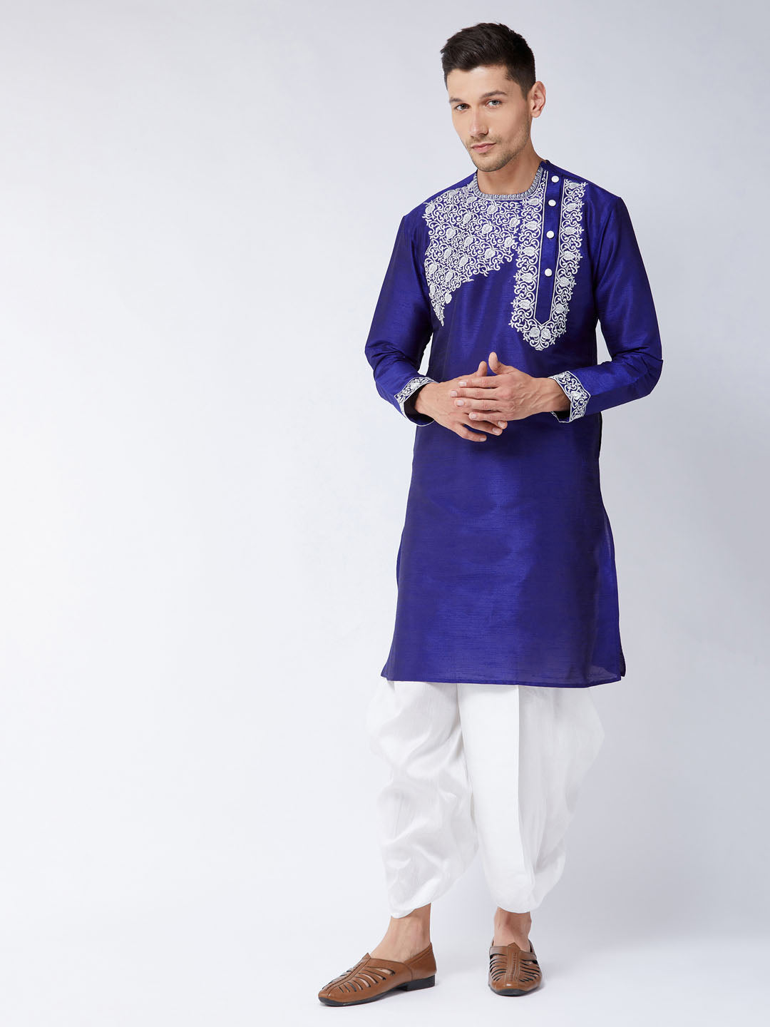 Sarvati Men's Blue And White Silk Blend Kurta and Dhoti Set